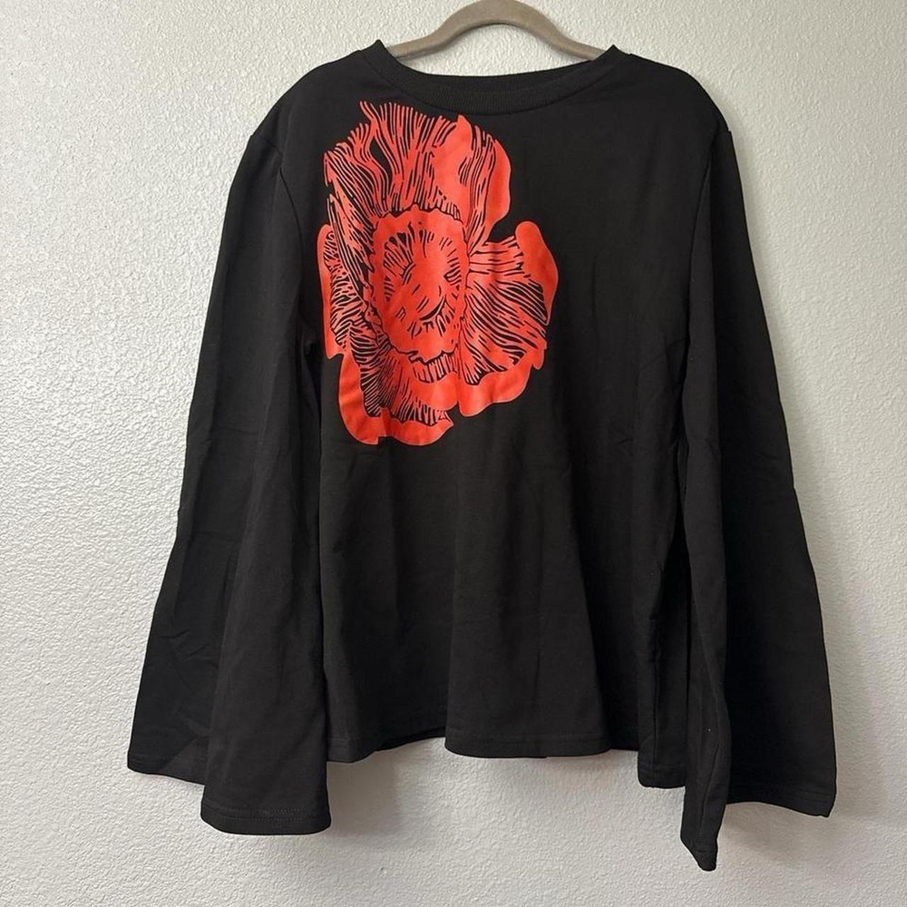 OSHOPLIVE Women's Black Long Sleeve Crewneck Pullover with Red Flower Graphic